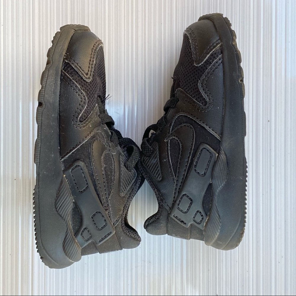 Toddler Nike shoes